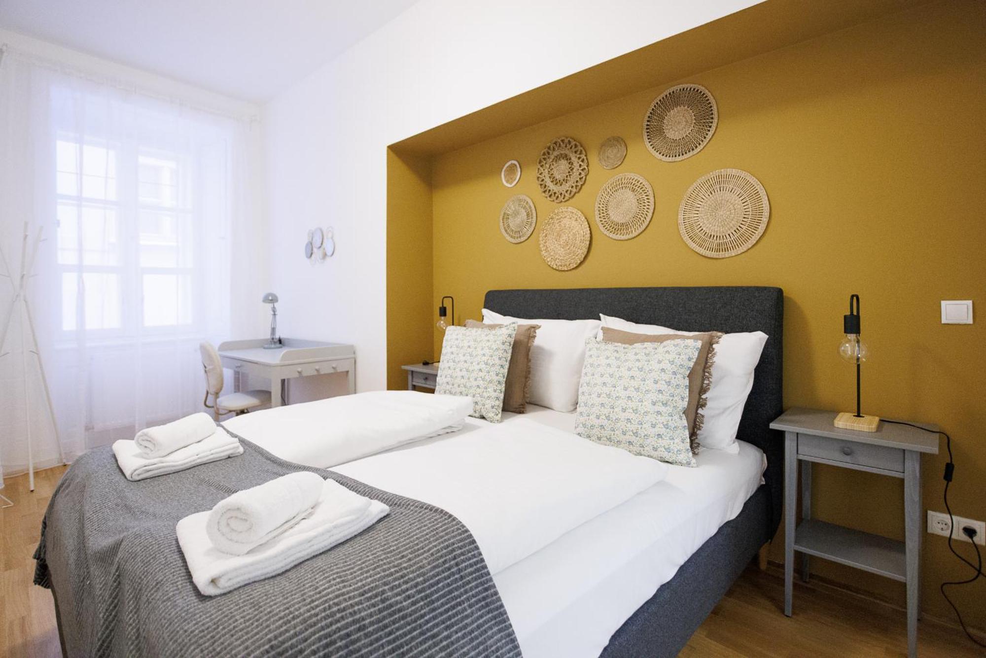 Apartment Kumpfgasse Premium By Ichbucheat *